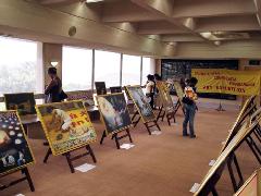德班大學舉辦真善忍國際美展