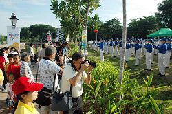 二零零七年五月二十日，天國樂團在馬來西亞─新加坡龍舟錦標賽演奏