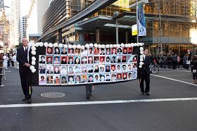 法輪功學員在悉尼舉行反迫害大遊行
