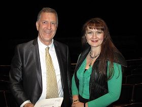 圖5：有上百年歷史的英國保險公司首席執行官邁克爾.崔普（Michael