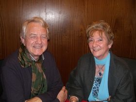 '瓦弗爾夫婦高興接受採訪'