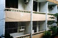 '廣州東山區洗腦班鐵柵密布'