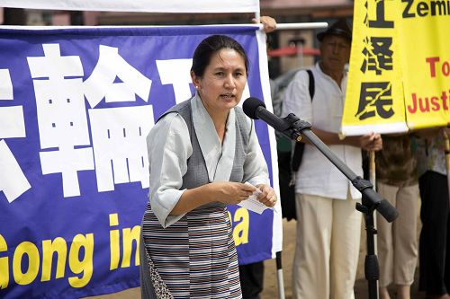圖10：南加藏人協會會長Yangchen Dolkar Gakyil.