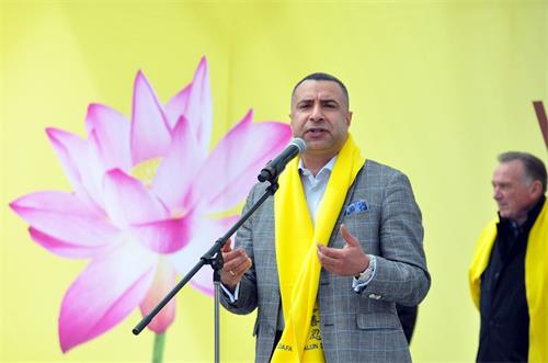 '圖19：同一個自由世界（One Free World International）主席沙菲（Majed El Shafie）發言。'
