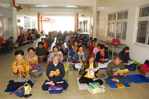 '圖1：嘉義學員在嘉義縣和興國小學法交流'