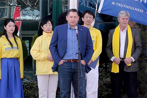 圖12：國會議員傑米‧施梅爾（Jamie