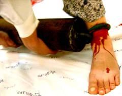 '酷刑演示:腳鐐'