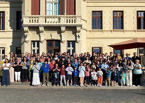 讓孩子們在真、善、忍中成長